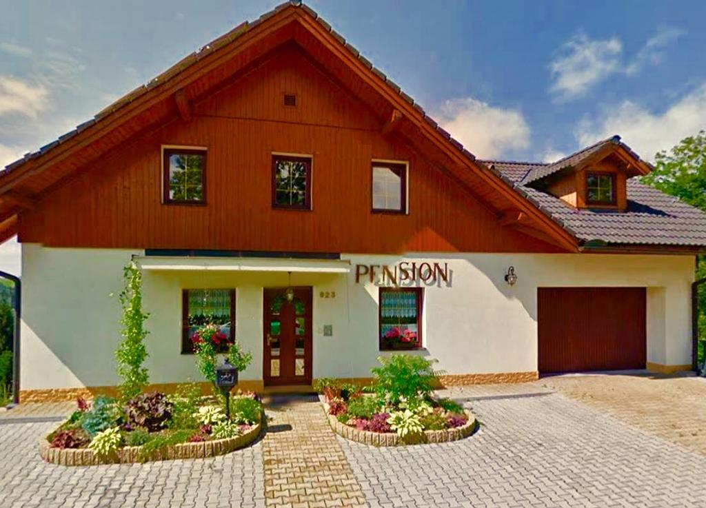 Penzion Zrzka Korenov Exterior photo